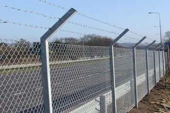 Attachment chain-link-fencing.jpg